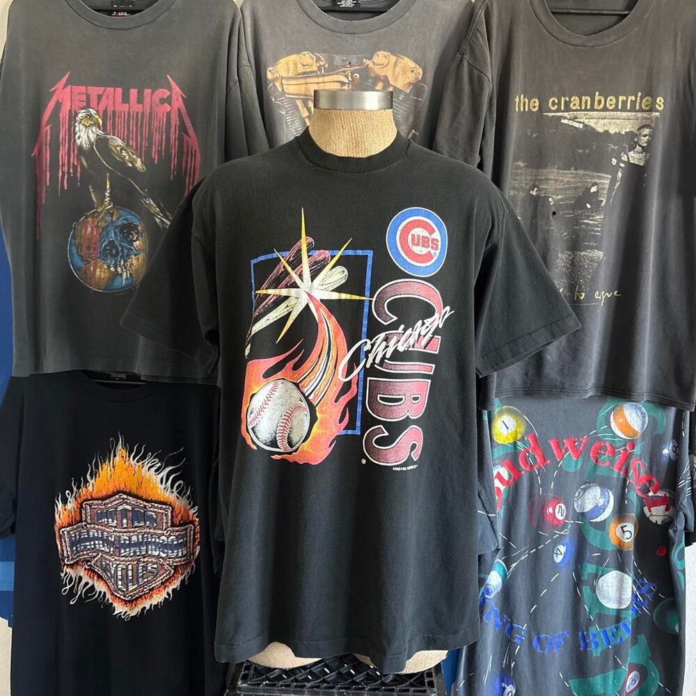 Vintage 1990s chicago cubs t shirt